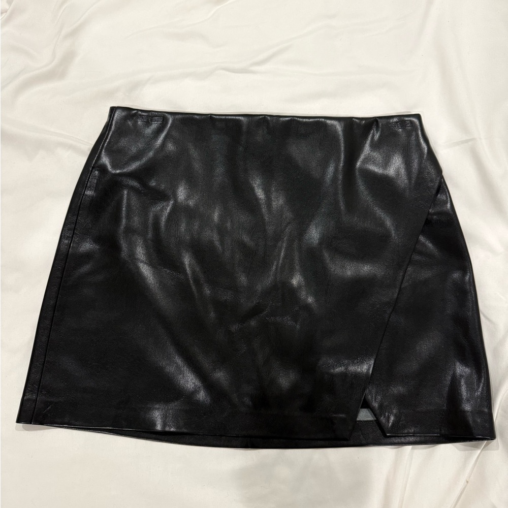 Alice + Olivia Shiny Black Mini Skirt
